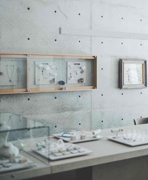 gallery C jewelry shop & Green Tea Cafe